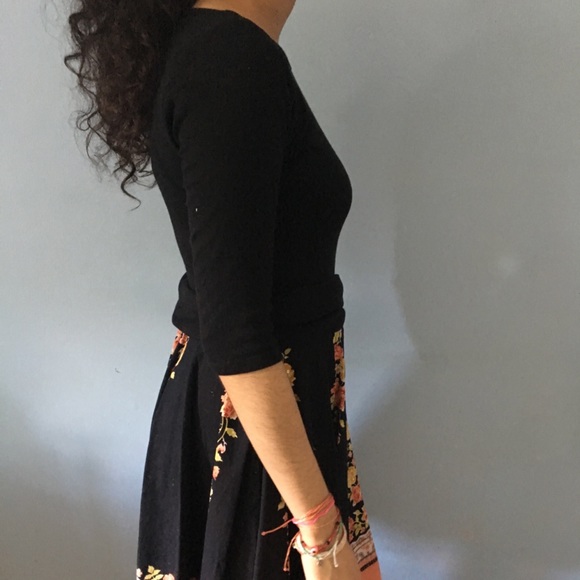 BONNIE JEAN Black Floral Dress - Picture 3 of 5